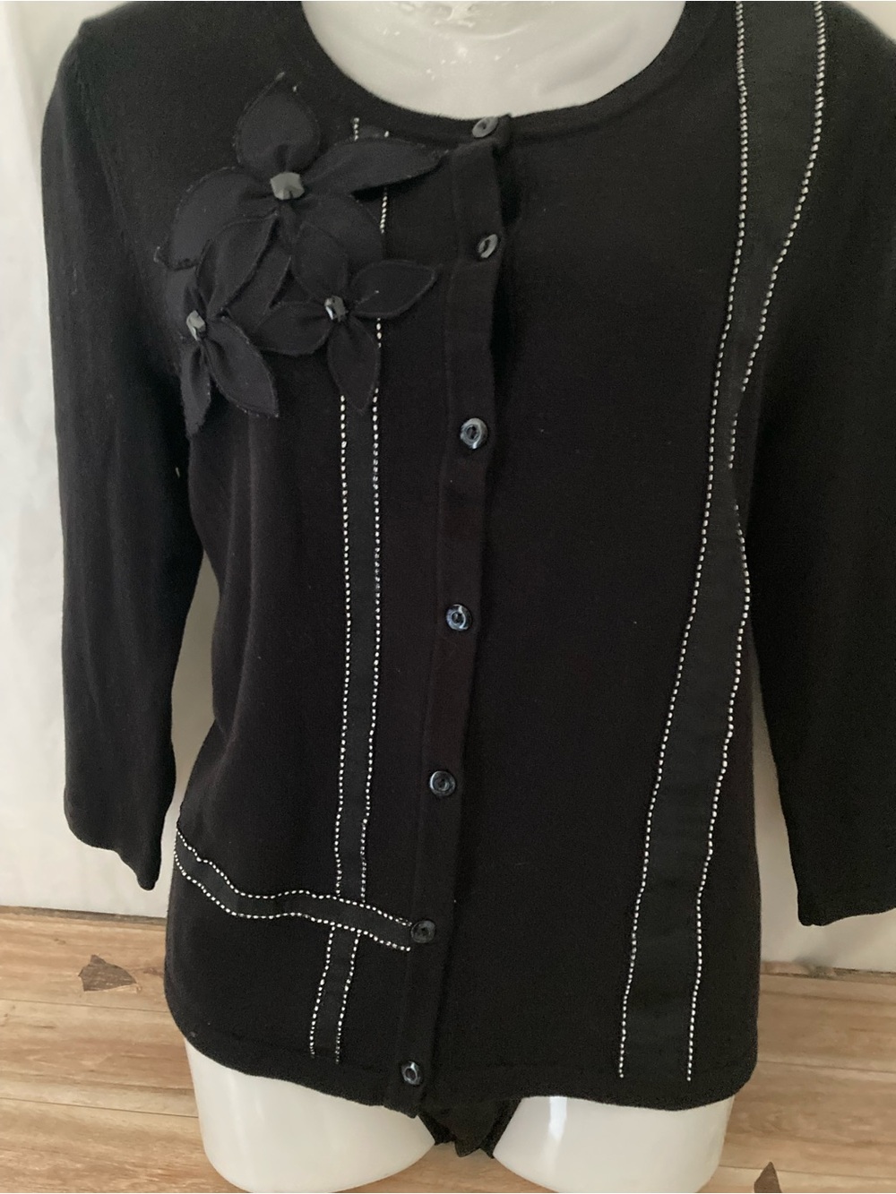 Koret Black Floral Appliqué Button Front Cardigan Sweater Women’s